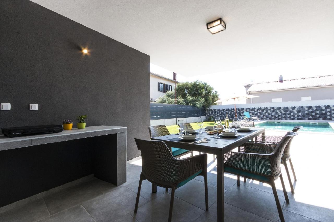 Modern 3-Bedroom Villa With A Private Pool Pula Exterior foto