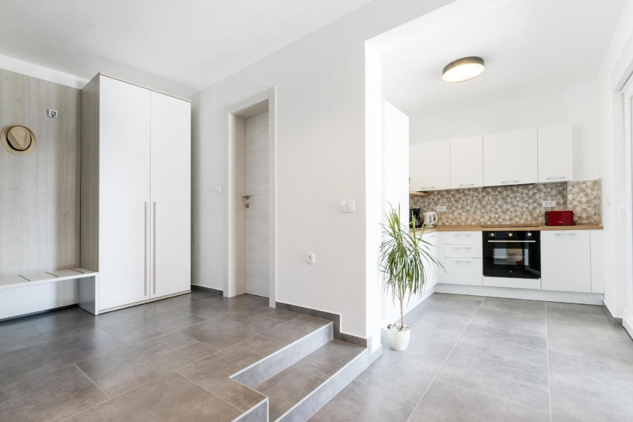 Modern 3-Bedroom Villa With A Private Pool Pula Exterior foto